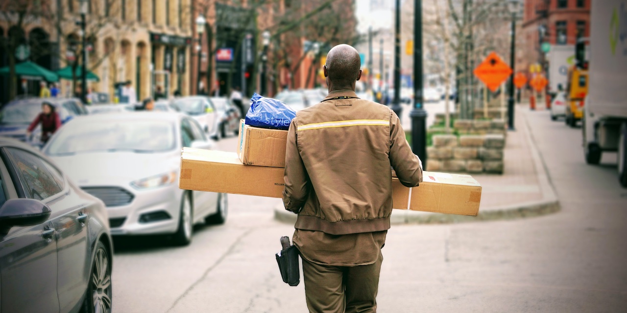 How does the fulfillment network overtake traditional third-party logistics (3PL)? Photo of package delivery. 